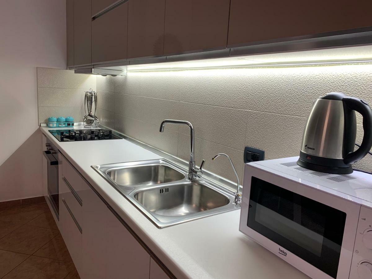 Bussola Apartment *